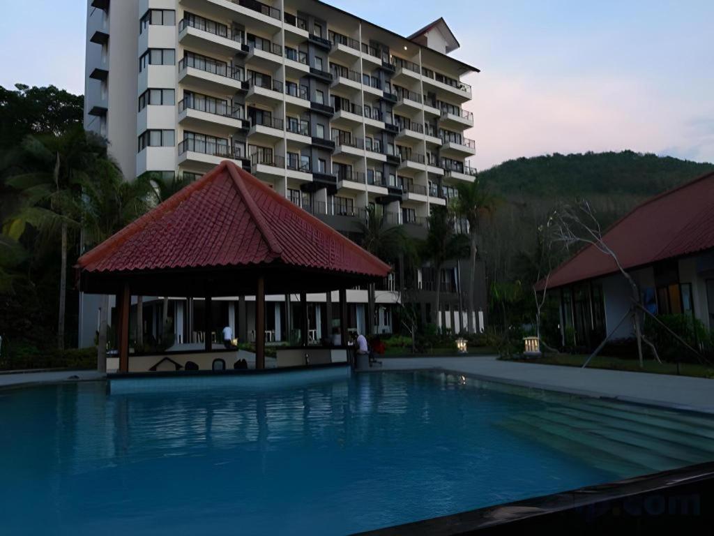 Laprima Hotel Лабуан-Баджо Екстер'єр фото