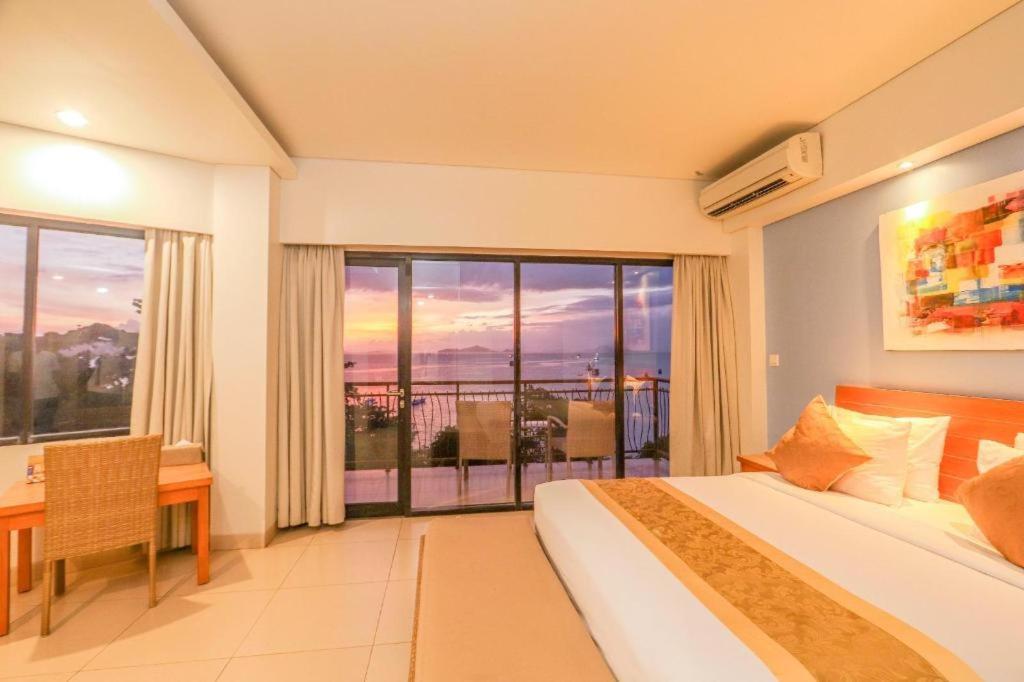Laprima Hotel Лабуан-Баджо Екстер'єр фото