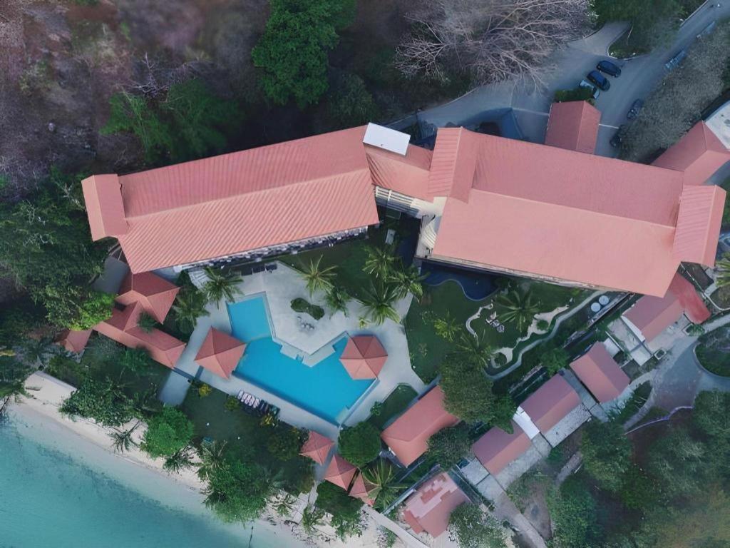 Laprima Hotel Лабуан-Баджо Екстер'єр фото